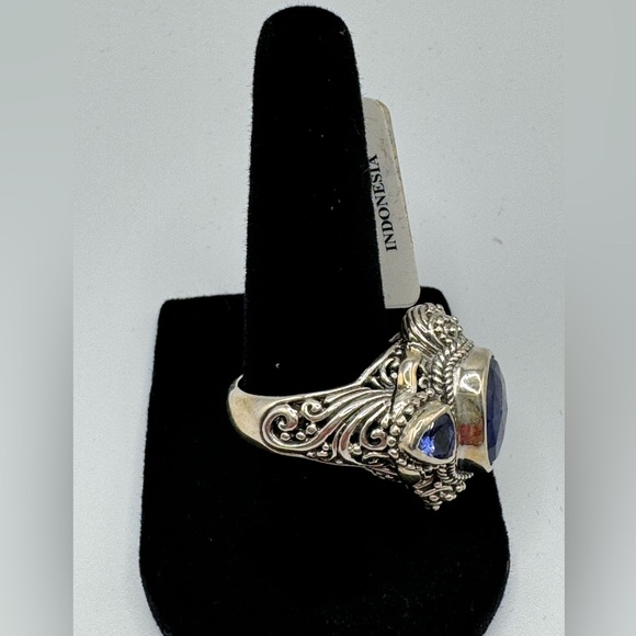 Beautiful Sterling Silver Blue Tanzanite .30cttw. Ring Size 8 - Picture 4 of 4